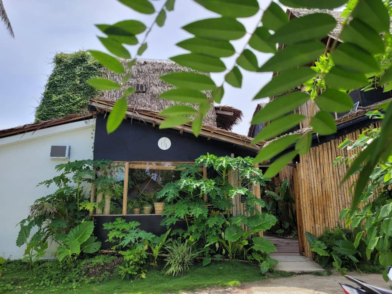 Hotel Tarzan'S House General Luna  Zewnętrze zdjęcie